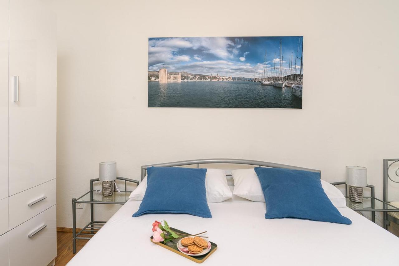 Apartments Mare Trogir Exterior foto