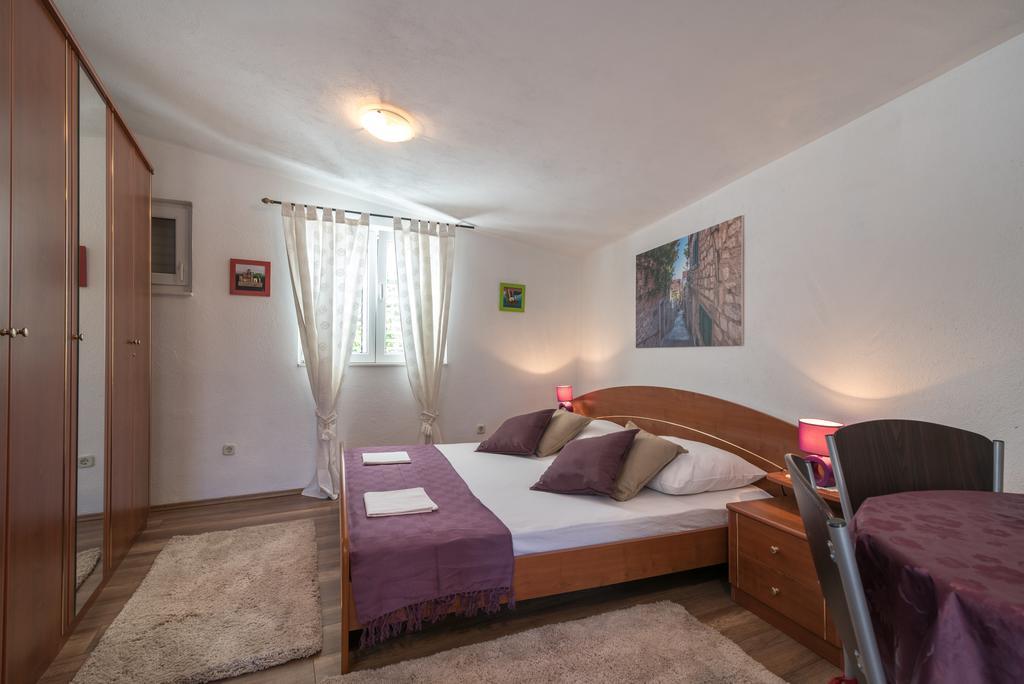 Apartments Mare Trogir Exterior foto