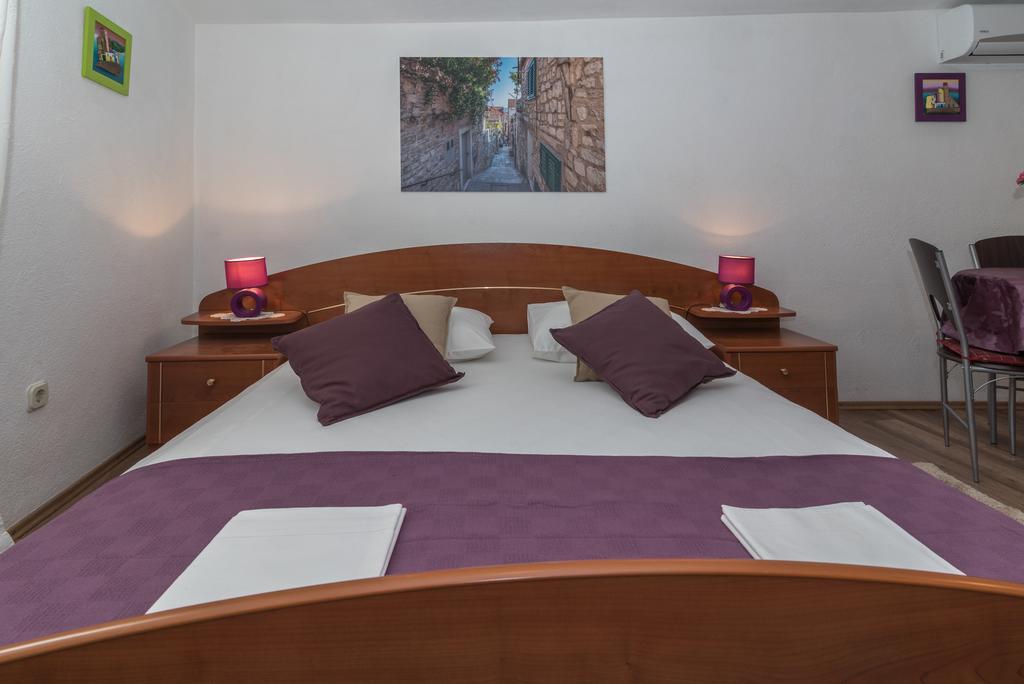 Apartments Mare Trogir Exterior foto