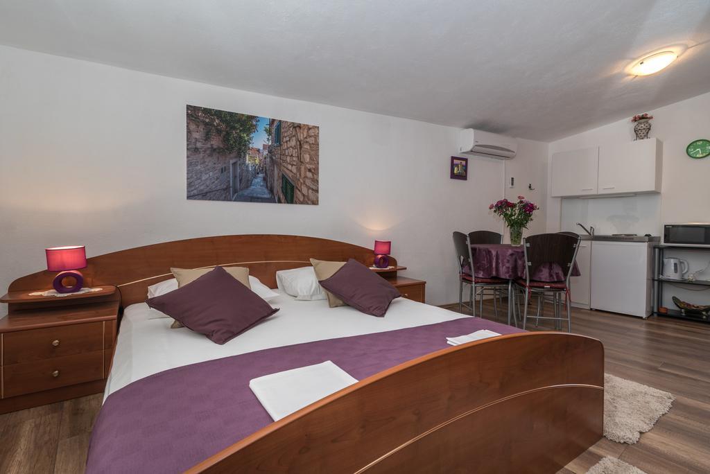 Apartments Mare Trogir Exterior foto