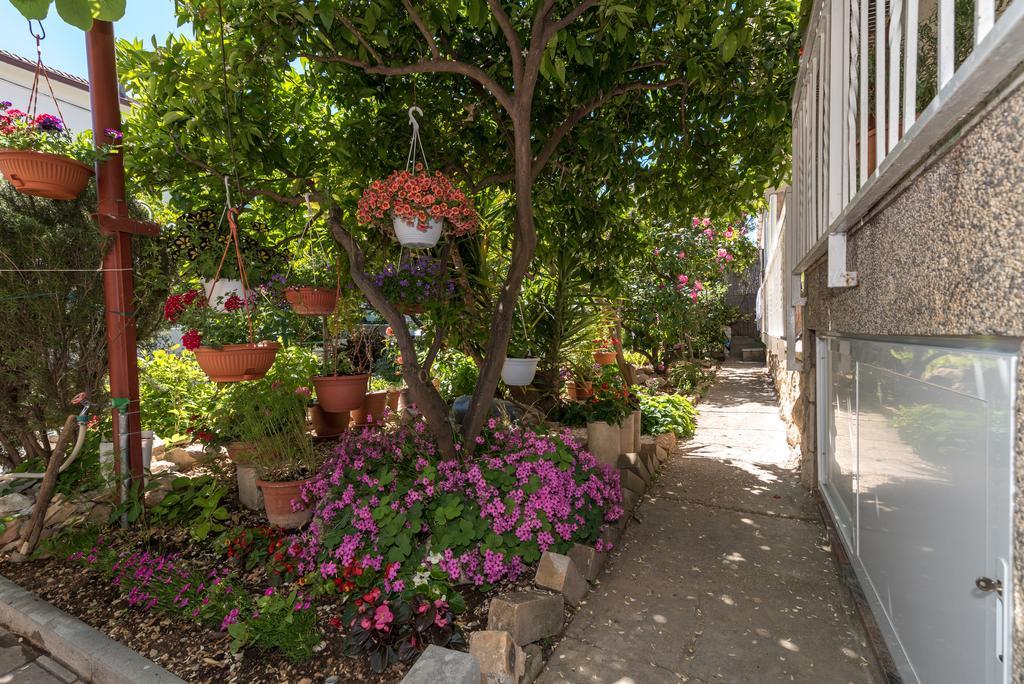 Apartments Mare Trogir Exterior foto